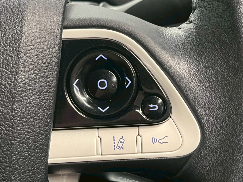 トヨタ プリウス