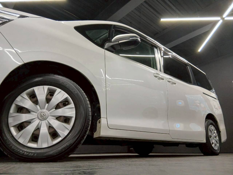 トヨタ ヴォクシー