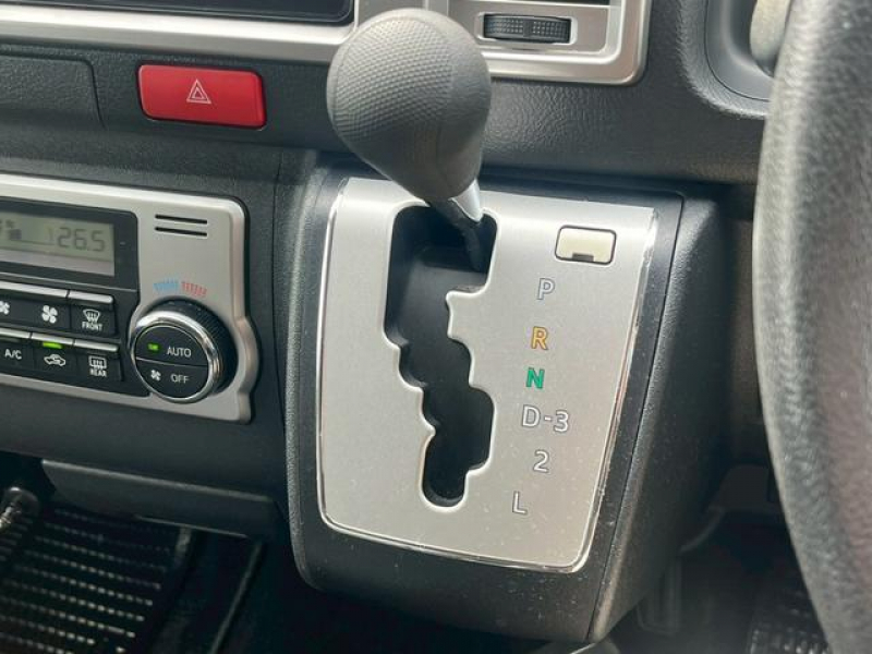 トヨタ ハイエースバン