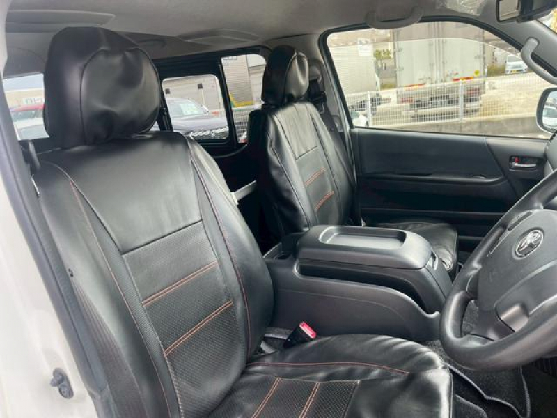 トヨタ ハイエースバン