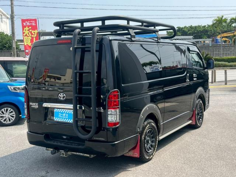 トヨタ ハイエースバン