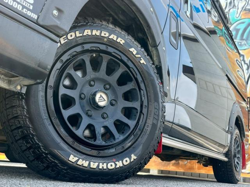 トヨタ ハイエースバン
