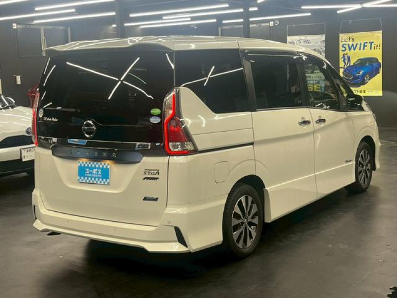 日産 セレナ