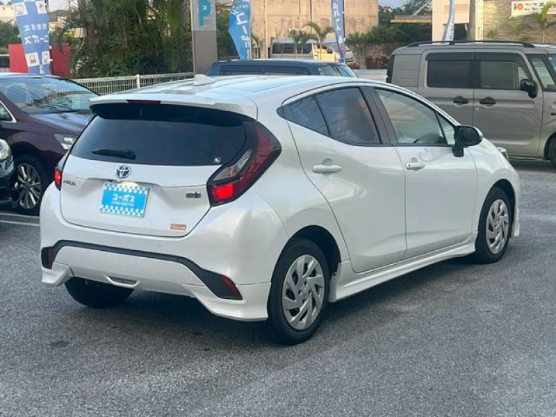 トヨタ アクア