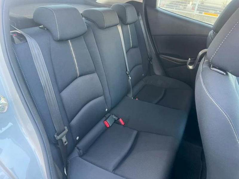 マツダ MAZDA 2
