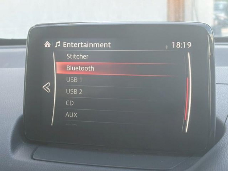マツダ MAZDA 2