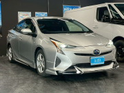 トヨタ プリウス