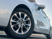 マツダ MAZDA 2