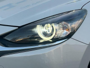 マツダ MAZDA 2