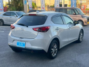 マツダ MAZDA 2